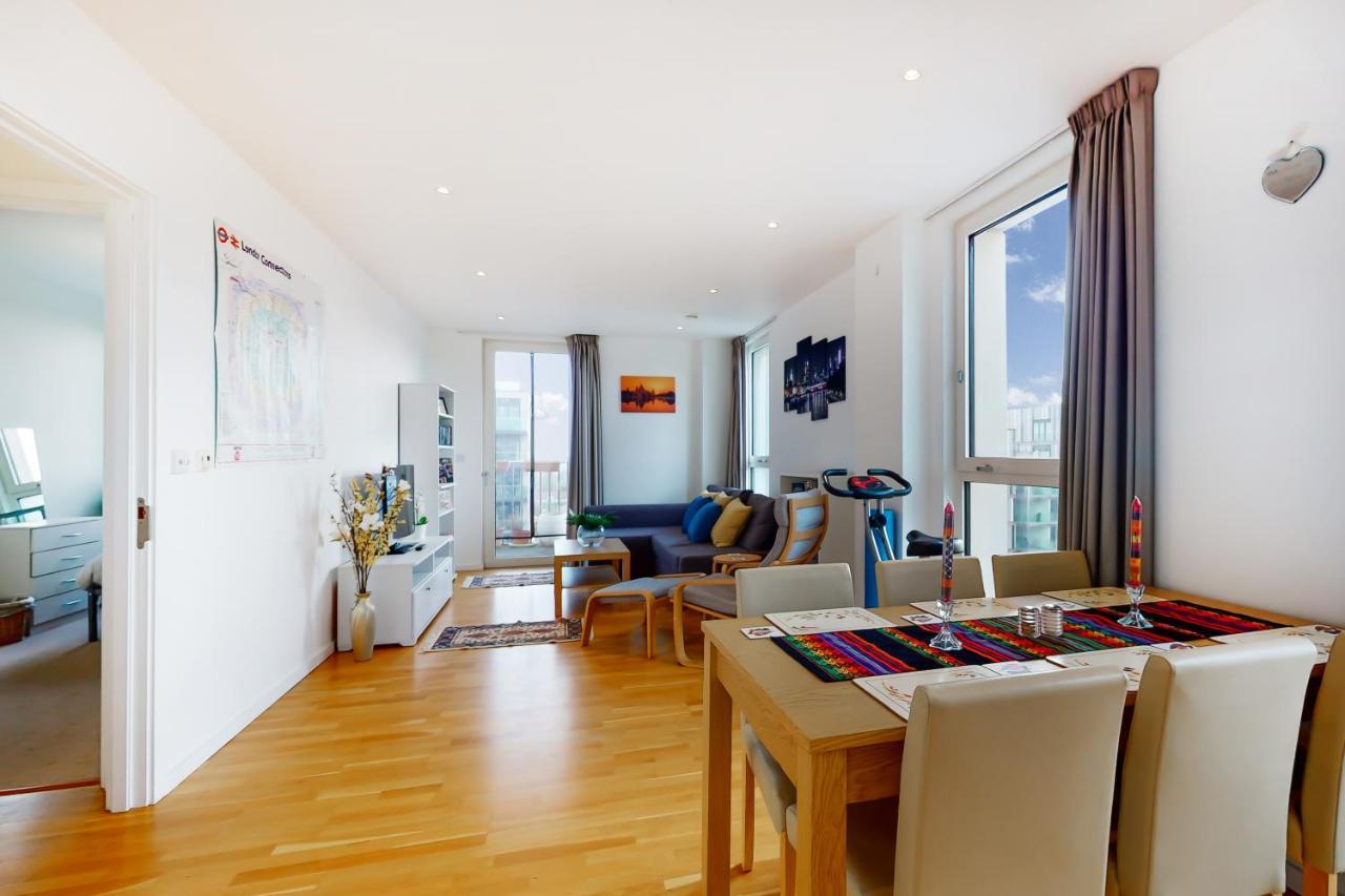 Lovely 2 Bedroom Flat With Balcony In Stratford Λονδίνο Εξωτερικό φωτογραφία